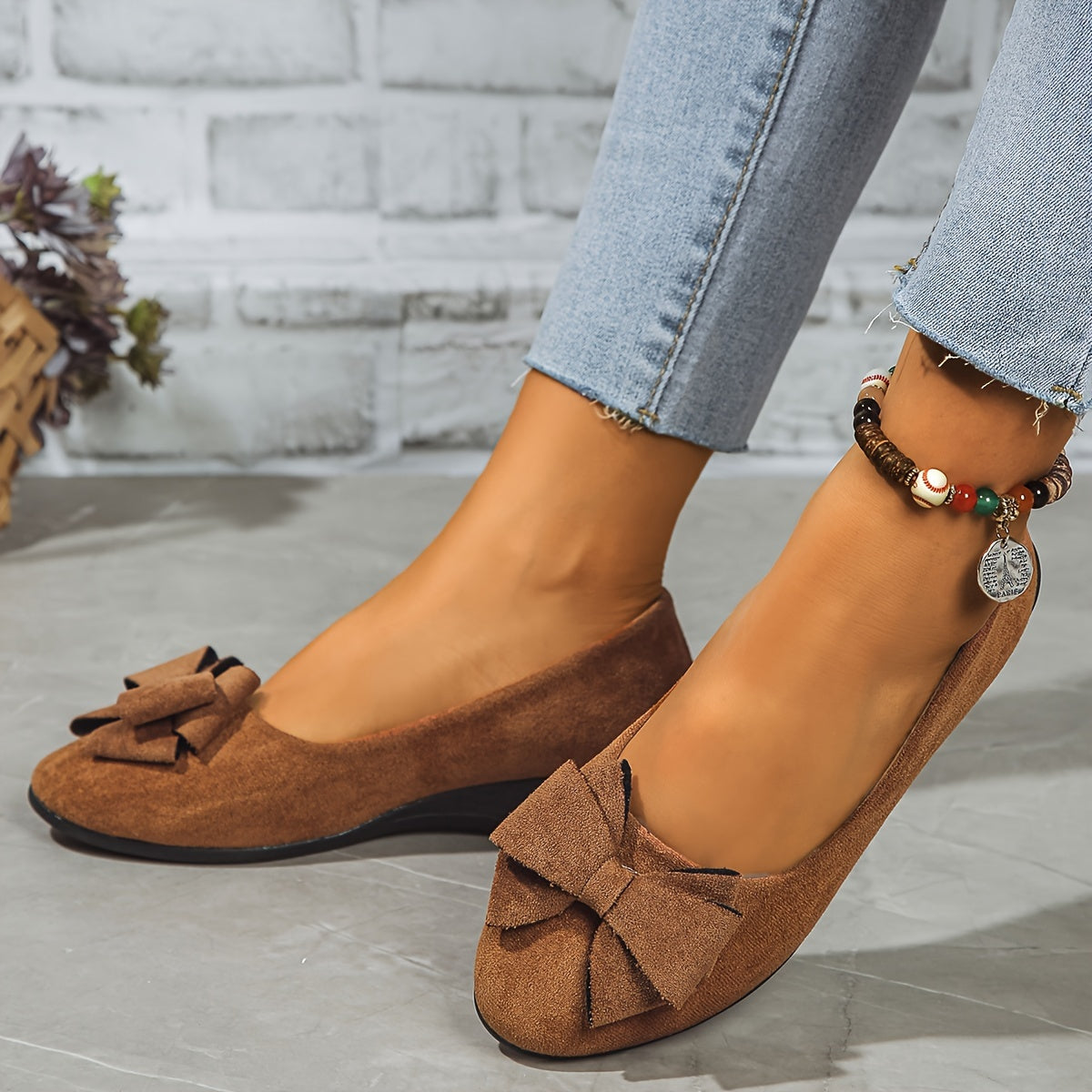 P|H - Bow-Front Comfort Wedges Sharon