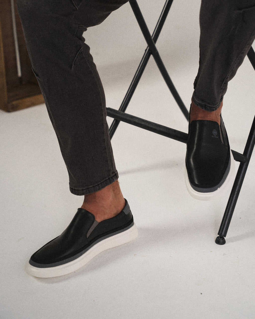P|H - Modern Slip-On Etienne