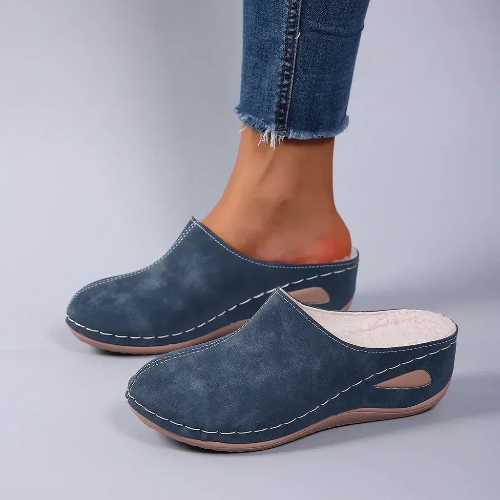 P|H - Cushioned Closed-Toe Clog Slippers Evelyn