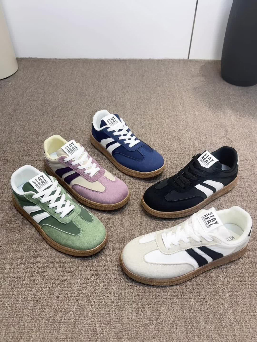P|H - Retro Striped Comfort Sneakers Gloria